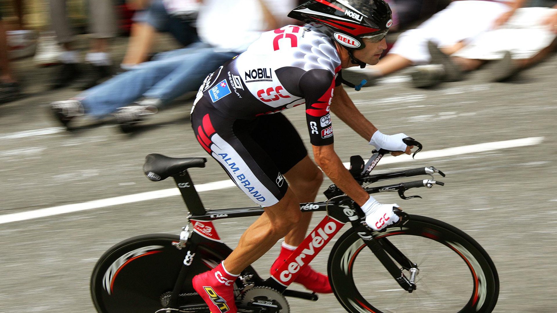 “未来科技：碳中和赛车点燃速度新革命”，碳中和万亿赛道